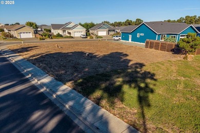 Located just blocks from the beach, this .23-acre corner lot in - photo 5