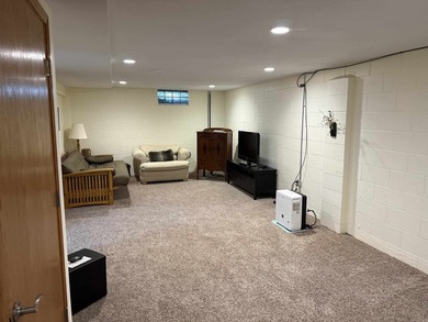 Welcome home to this conveniently updated Ranch situated on a - photo 12