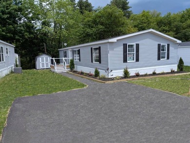 Enjoy this 3 bedroom, 2 bath, manufactured home in our family - photo 1