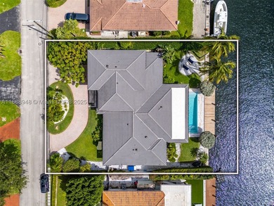 Miami Shores luxury waterfront home with 100-ft of protected - photo 5