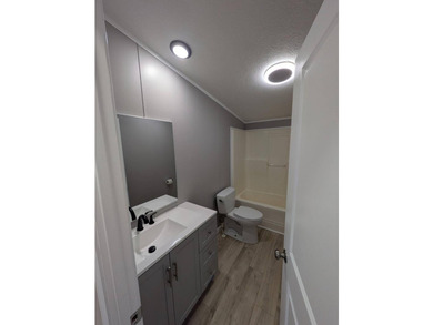 Enjoy this 3 bedroom, 2 bath, manufactured home in our family - photo 9