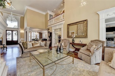 An extraordinary expression of luxury living, this magnificent - photo 14