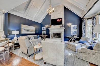 An extraordinary expression of luxury living, this magnificent - photo 31