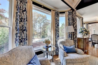 An extraordinary expression of luxury living, this magnificent - photo 34