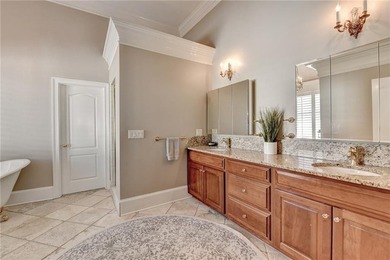 An extraordinary expression of luxury living, this magnificent - photo 41