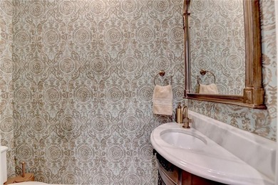 An extraordinary expression of luxury living, this magnificent - photo 45