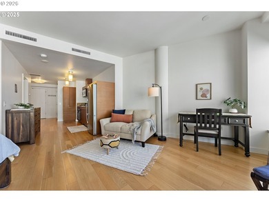 Immaculate Studio on 22nd Floor in the South Waterfront's John