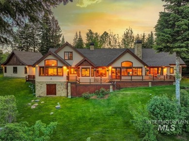 Perched at the top of the ridge with breathtaking panoramic lake - photo 1