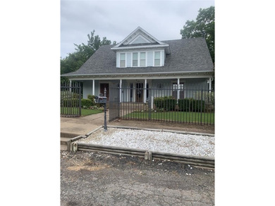 (private lake, pond, creek) Home For Sale in Honey Grove Texas