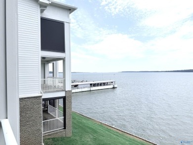 Lake Condo For Sale in Athens, Alabama