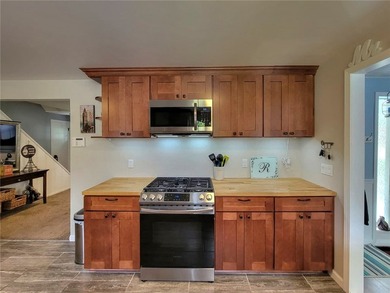 Welcome home to this 4 bdrm well-maintained home offering - photo 12