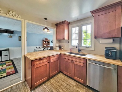 Welcome home to this 4 bdrm well-maintained home offering - photo 13