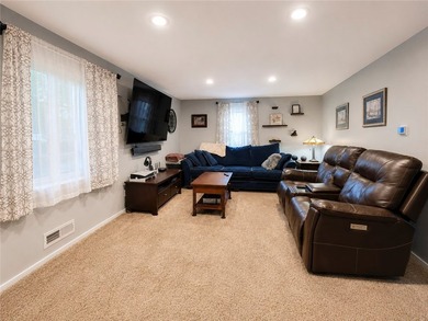 Welcome home to this 4 bdrm well-maintained home offering - photo 14