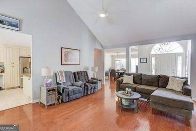 Welcome home to this beautifully maintained 3-bedroom, 2-bath - photo 9