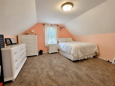 Welcome home to this 4 bdrm well-maintained home offering - photo 24