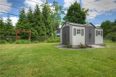 Welcome home to this 4 bdrm well-maintained home offering - photo 32