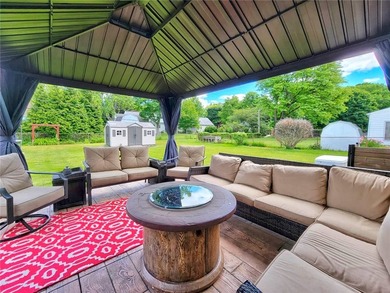 Welcome home to this 4 bdrm well-maintained home offering - photo 37