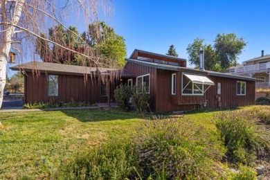 Upper Klamath Lake Home For Sale in Klamath Falls Oregon