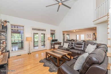 Stunning lakefront home in desirable Modoc Shores with a NEW - photo 10