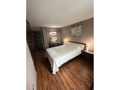 Welcome to Brightwater Tower.
Beautiful 2 bedroom, 1bath condo