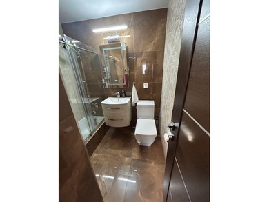 Welcome to Brightwater Tower.
Beautiful 2 bedroom, 1bath condo