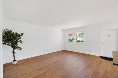 JUST RENOVATED & MOVE-IN READY VILLA, BREATHTAKING GOLF COURSE - photo 21