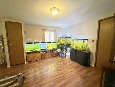 Welcome to this spacious 3 bedroom, 2 bath home in the desirable - photo 5