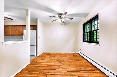 The most desirable Oakland gardens area in bayside, 3-story - photo 2