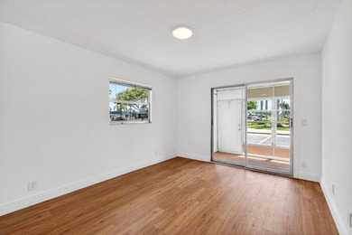 JUST RENOVATED & MOVE-IN READY VILLA, BREATHTAKING GOLF COURSE - photo 35