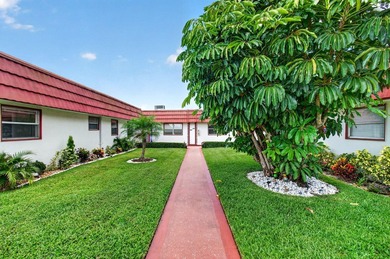 JUST RENOVATED & MOVE-IN READY VILLA, BREATHTAKING GOLF COURSE - photo 48
