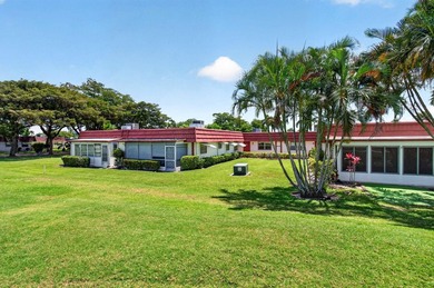 JUST RENOVATED & MOVE-IN READY VILLA, BREATHTAKING GOLF COURSE - photo 49