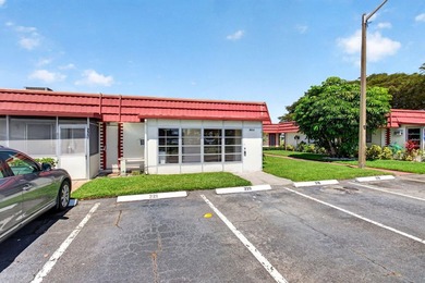 JUST RENOVATED & MOVE-IN READY VILLA, BREATHTAKING GOLF COURSE - photo 53