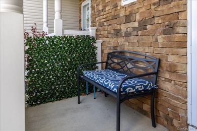 Welcome to this truly move-in ready 3-bedroom 2.5 bath Townhouse - photo 5