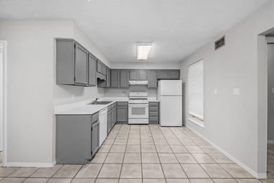 Seller offering $7000 to be used toward buyer's closing costs - photo 2