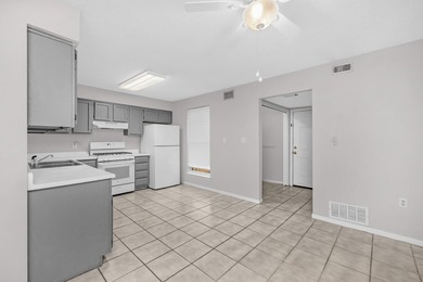 Seller offering $7000 to be used toward buyer's closing costs - photo 7
