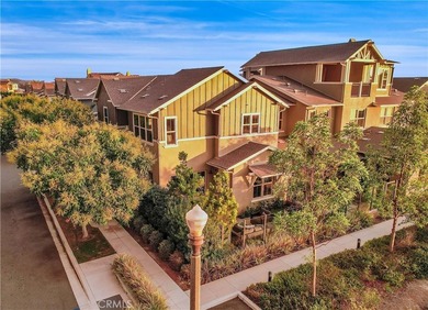 Stunning model perfect home, prized end lot location at the end - photo 1
