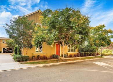 Stunning model perfect home, prized end lot location at the end - photo 3