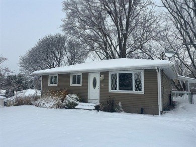 Lake Erie Home Sale Pending in Erie Pennsylvania