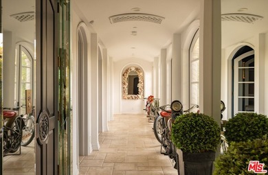 The Villa Contenta, a walled and gated exceptional estate that - photo 15