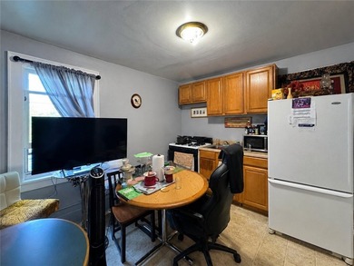Calling all investors and owner-occupants! Don't miss this - photo 16