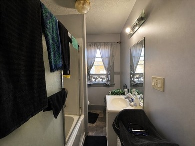 Calling all investors and owner-occupants! Don't miss this - photo 18