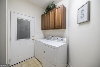 Welcome to comfortable, low maintenance living in Houston - photo 20