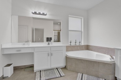 Built in 2019, this beautifully maintained 4-bedroom, 3-bathroom - photo 20