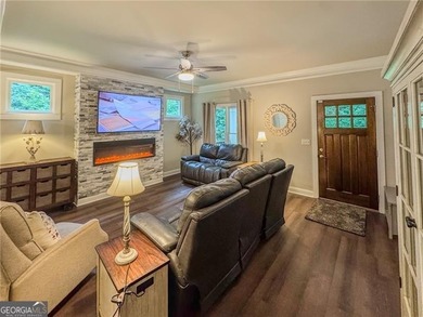 This beautiful home is a hidden gem! After coming through a long - photo 5