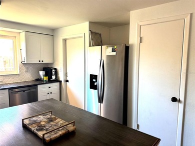 3 bedroom, 1 full bath remodeled charmer in Pasadena Estates - photo 9