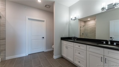 You will love this 3 bedrm/3 bath unit- All En-suites.This unit