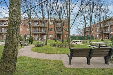 Welcome to this bright and comfortable 1-bedroom, 1-bath condo - photo 15