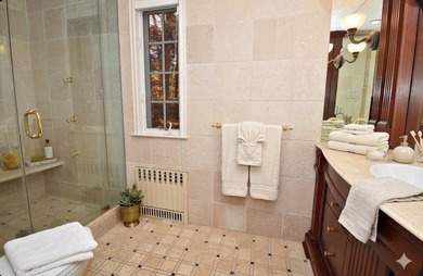 Beautifully Located on one of the most prestigious block in the - photo 15