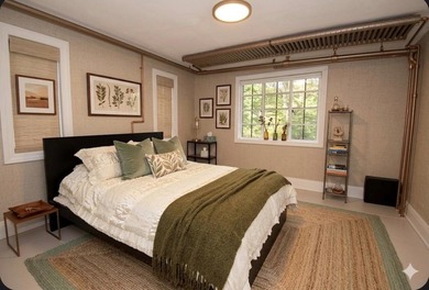 Beautifully Located on one of the most prestigious block in the - photo 24