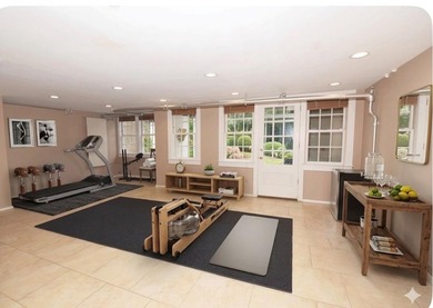 Beautifully Located on one of the most prestigious block in the - photo 27